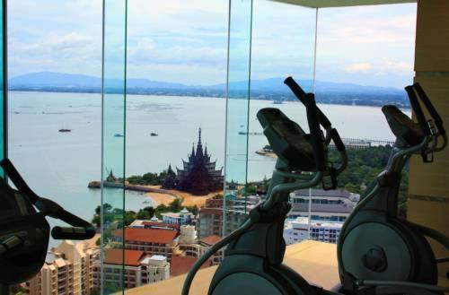Stunning Sea View Condo On The Beach - Monthly Stay Pattaya Zewnętrze zdjęcie