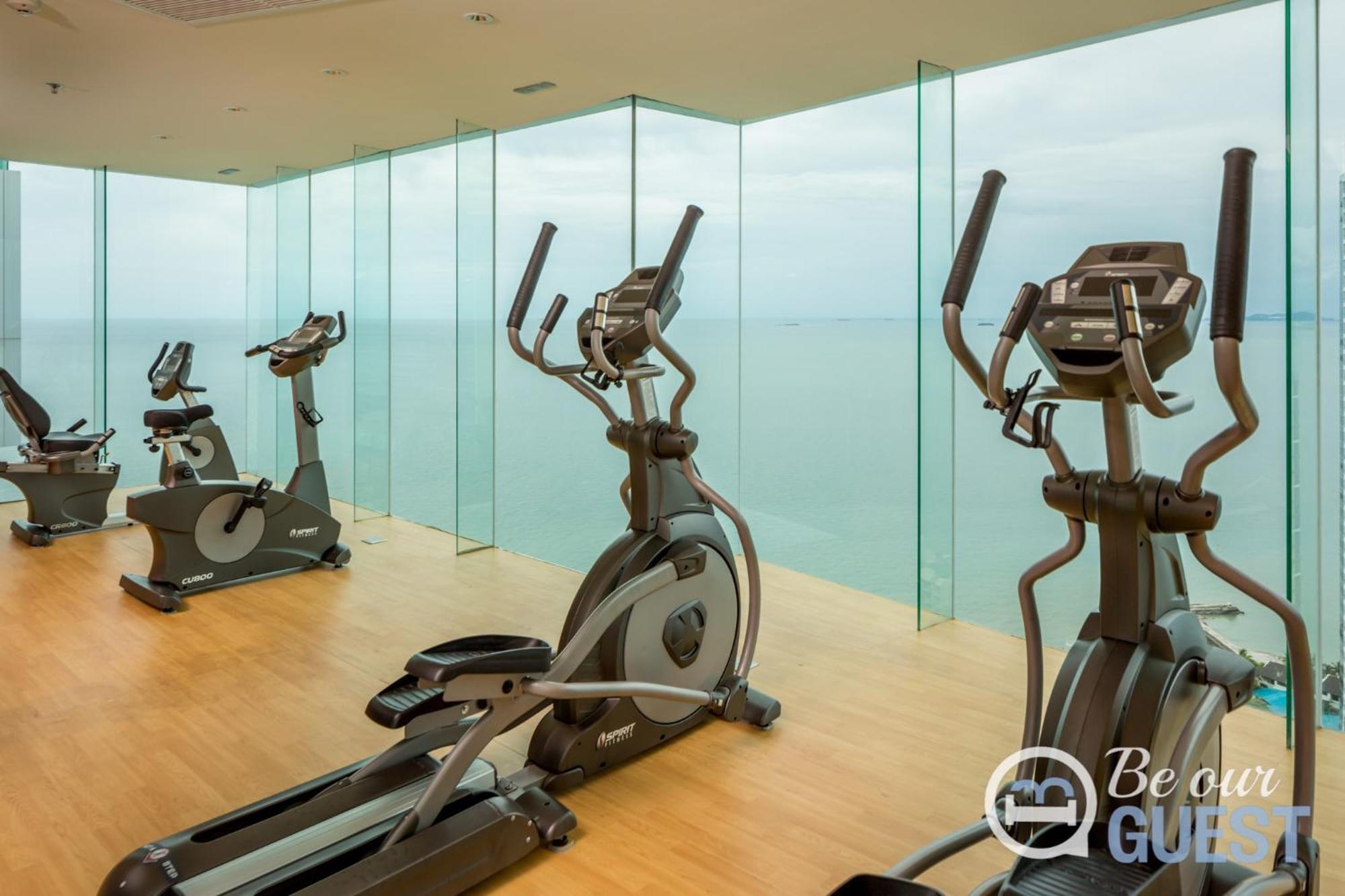 Stunning Sea View Condo On The Beach - Monthly Stay Pattaya Zewnętrze zdjęcie