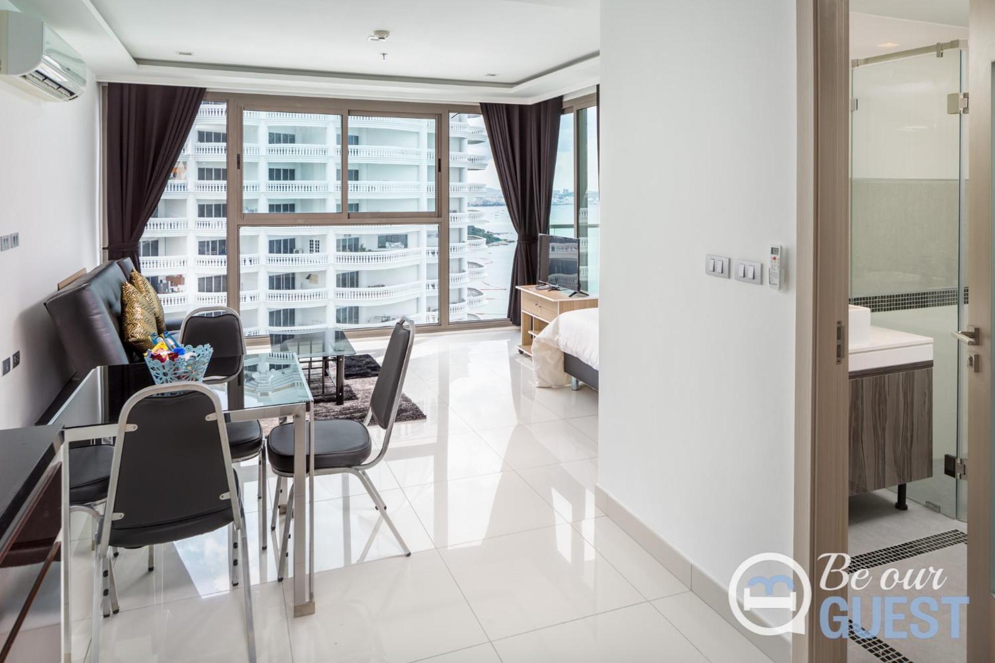 Stunning Sea View Condo On The Beach - Monthly Stay Pattaya Zewnętrze zdjęcie