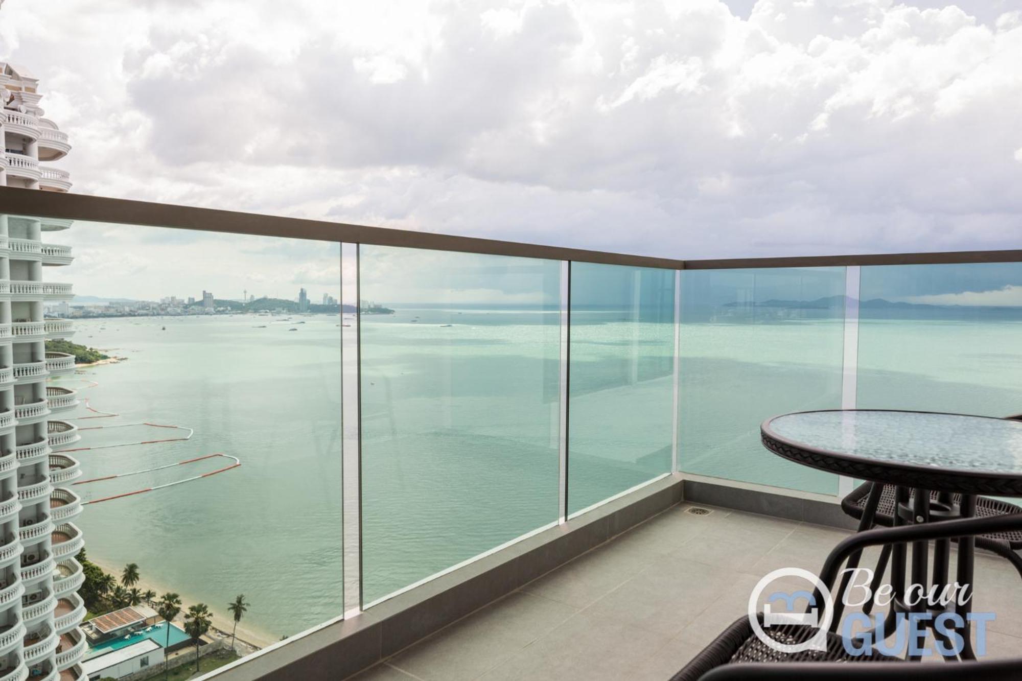 Stunning Sea View Condo On The Beach - Monthly Stay Pattaya Pokój zdjęcie